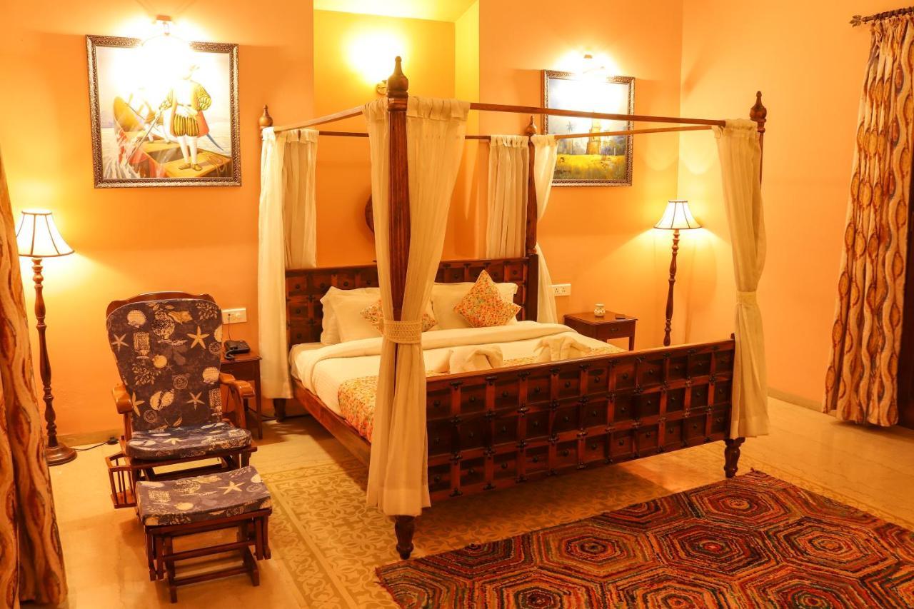 Surya Kiran Heritage Hotel Panaji Buitenkant foto