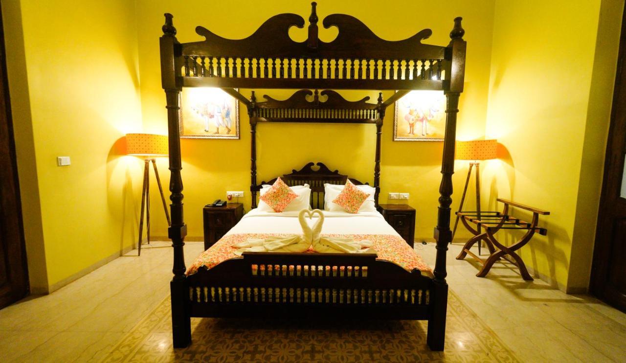 Surya Kiran Heritage Hotel Panaji Buitenkant foto