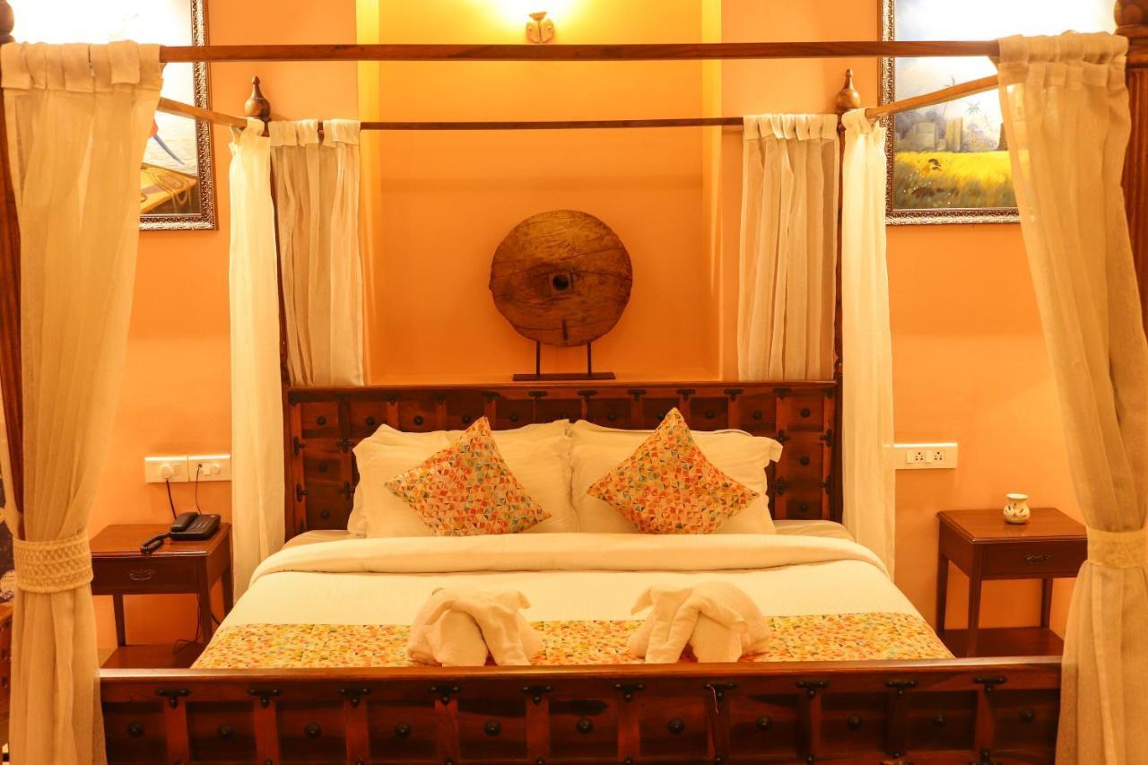 Surya Kiran Heritage Hotel Panaji Buitenkant foto