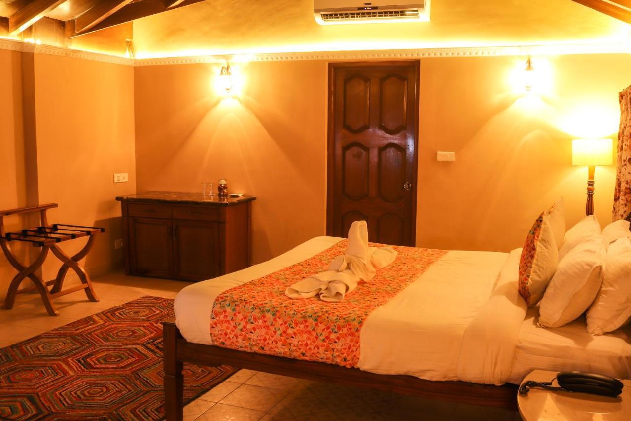 Surya Kiran Heritage Hotel Panaji Buitenkant foto