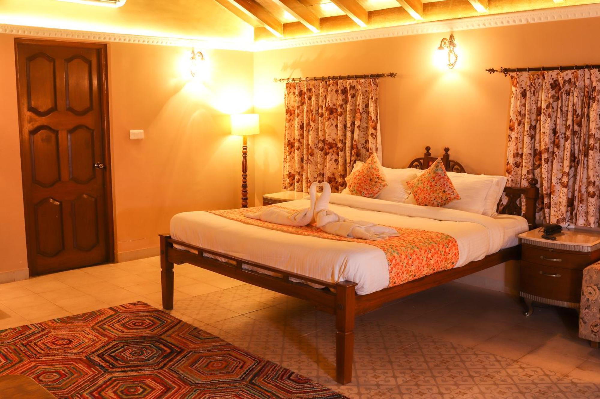 Surya Kiran Heritage Hotel Panaji Buitenkant foto